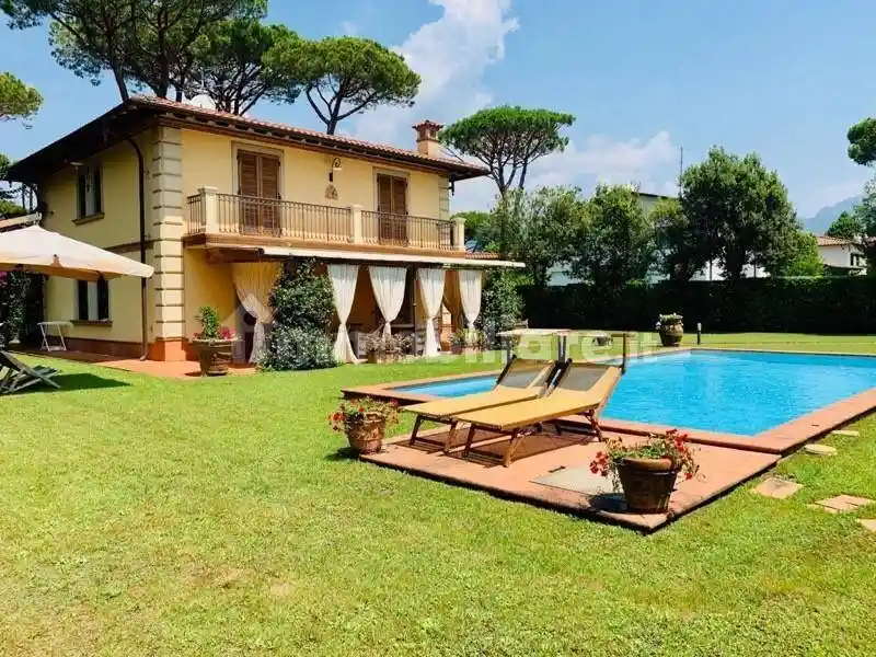 Villa in affitto a Forte dei Marmi