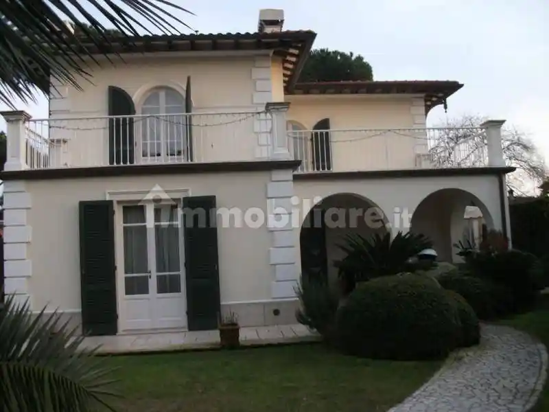 Villa in affitto a Forte dei Marmi