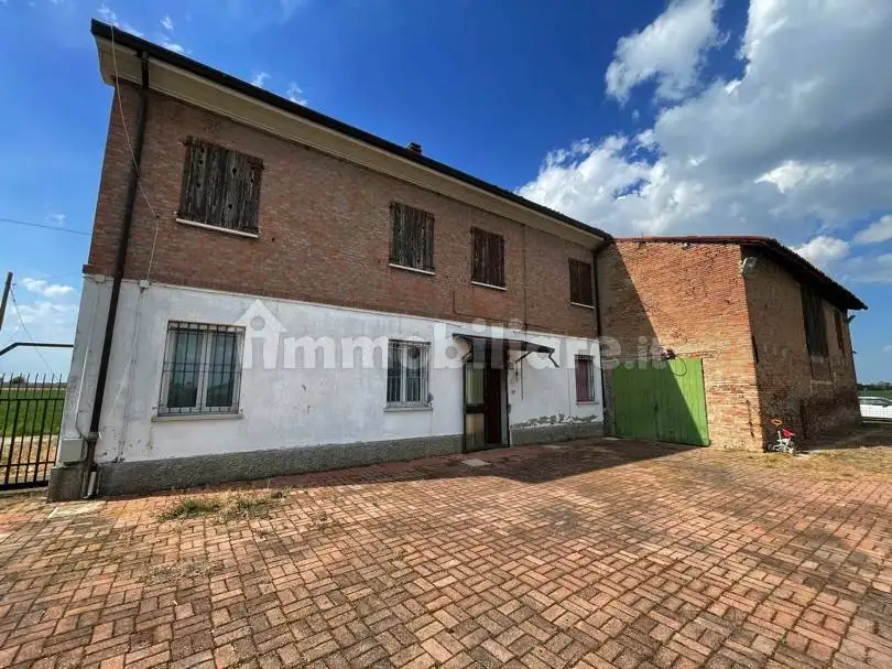 Villa in vendita a Imola