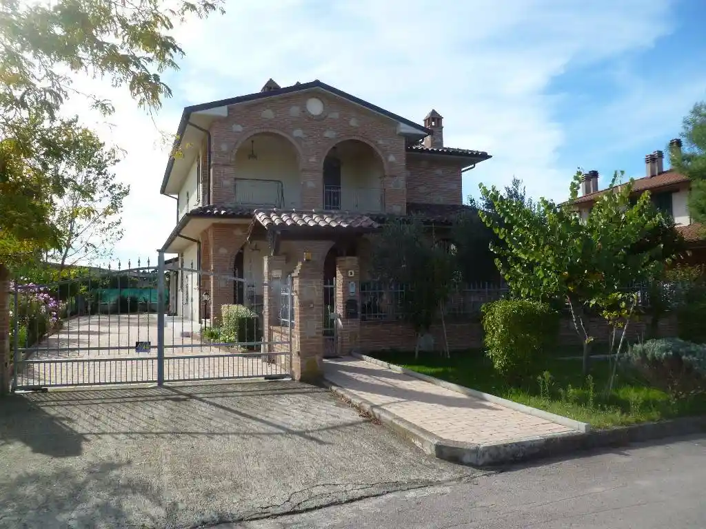 Villa in vendita a Castiglione del Lago