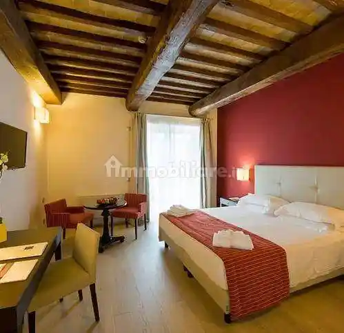 Palazzo - Edificio in vendita a Perugia