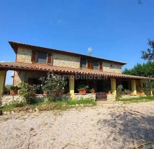 Rustico - Casale in vendita a Marsciano