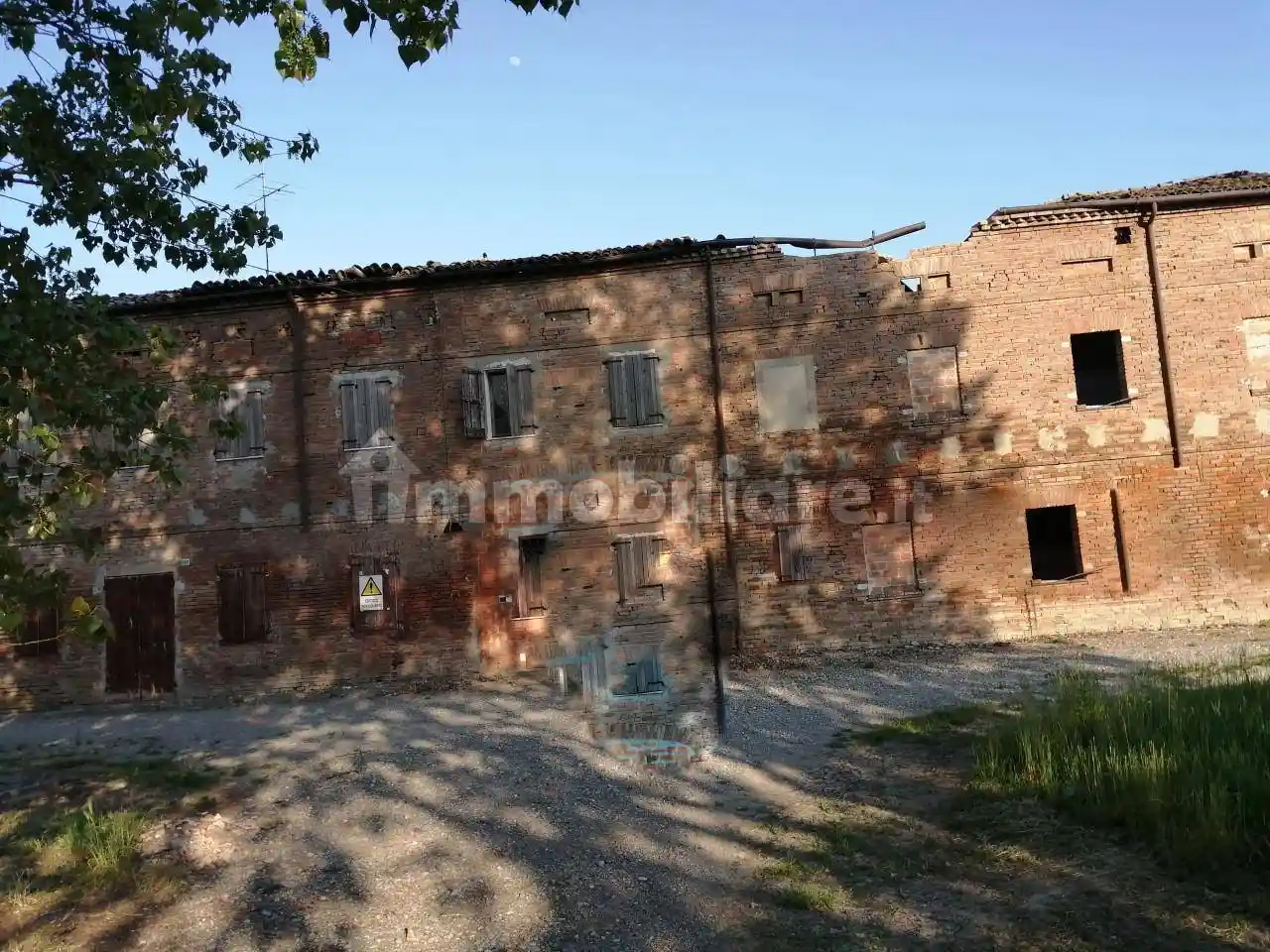 Rustico - Casale in vendita a Carpi