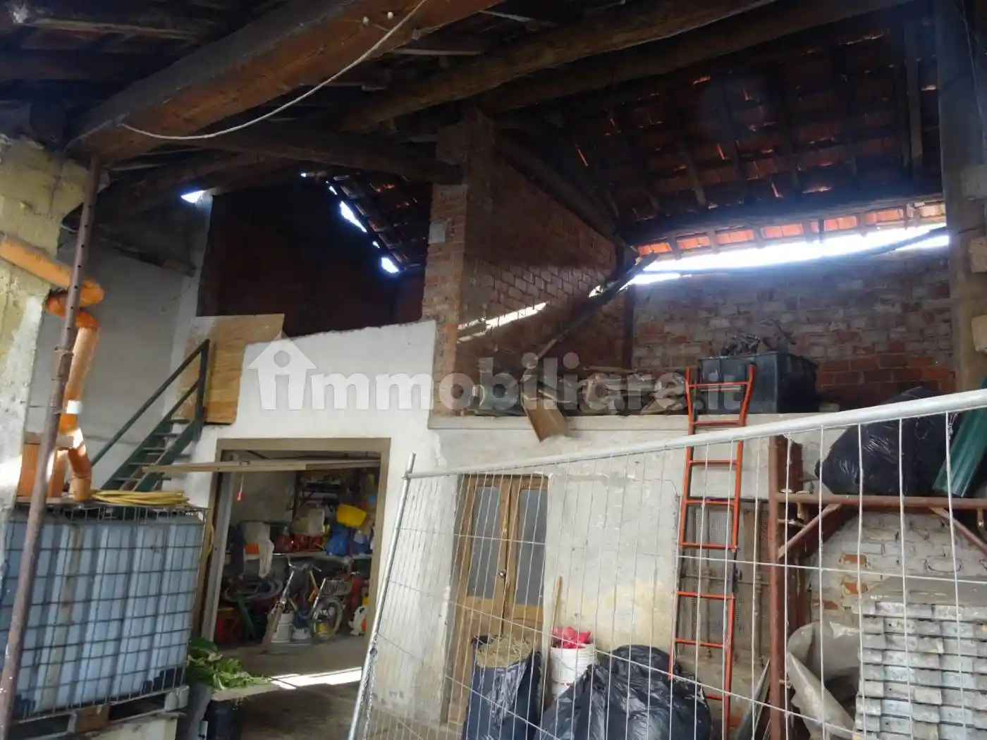 Palazzo - Edificio in vendita a Galliate