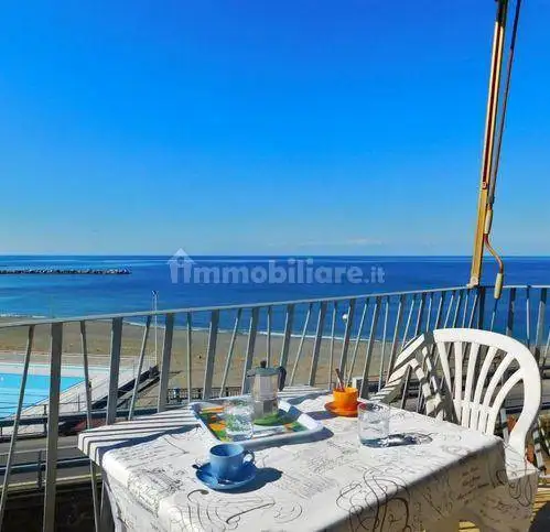 Appartamento in affitto a Levanto