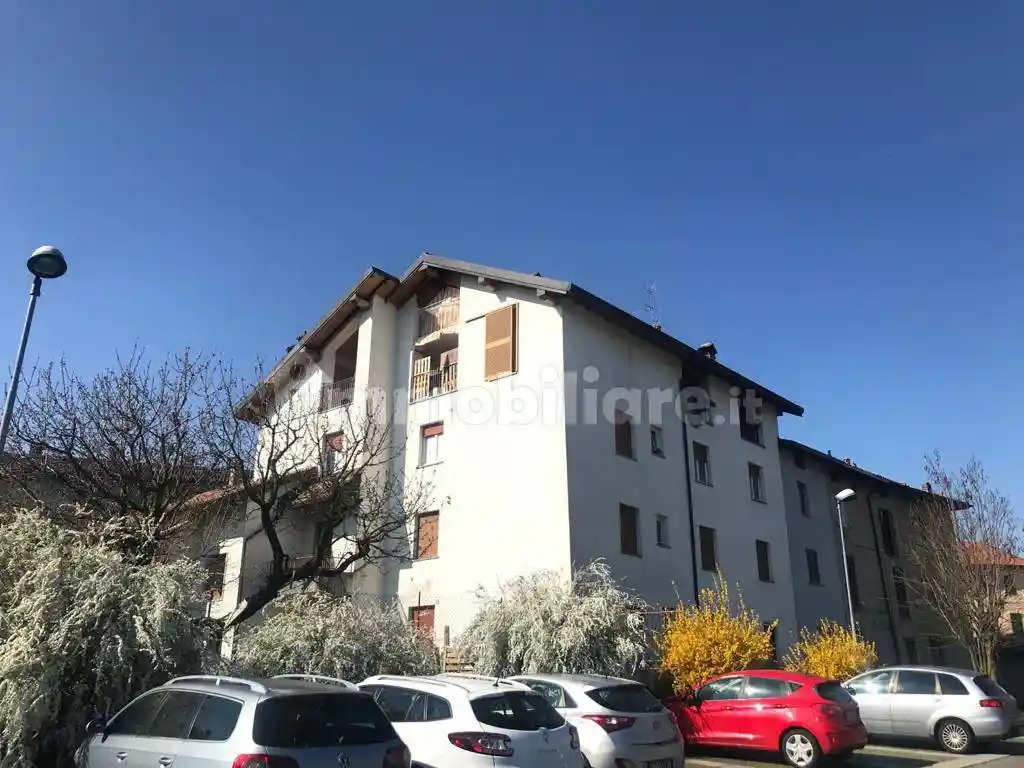 Appartamento in vendita a Rogeno