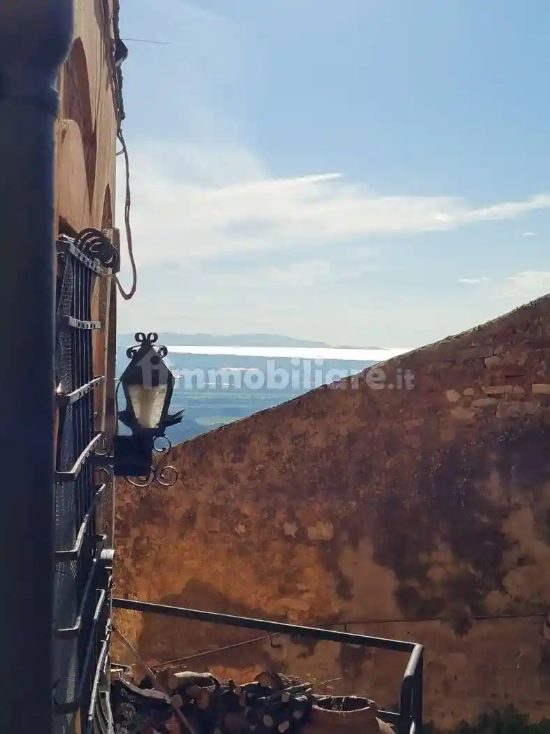 Appartamento in vendita a Campiglia Marittima