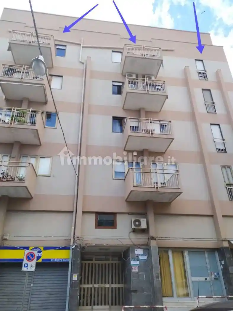 Palazzo - Edificio in vendita a Carovigno