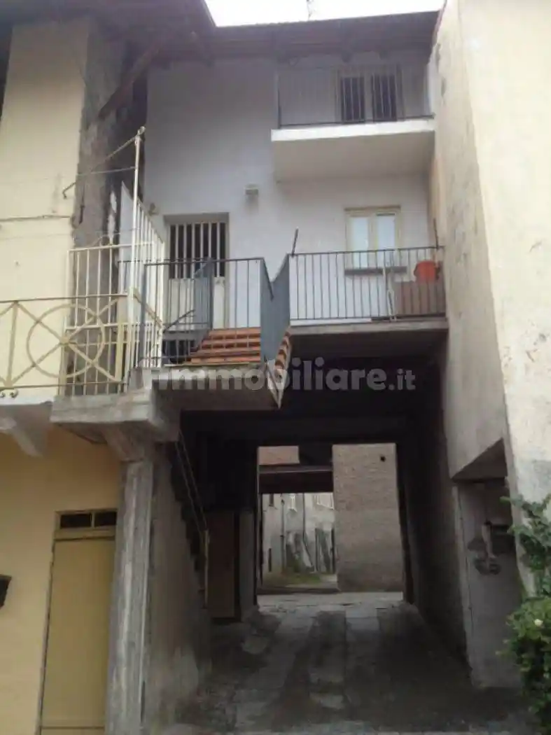 Casa indipendente in vendita a Vaie