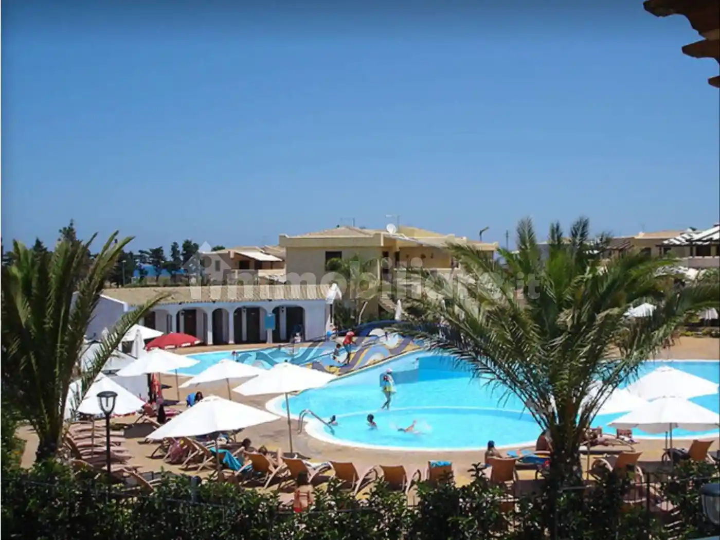 Villetta a schiera in affitto a Campofelice di Roccella