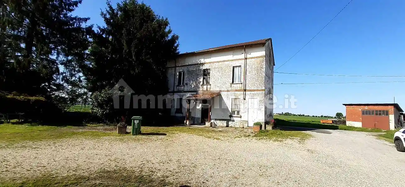 Rustico - Casale in vendita a Voghera