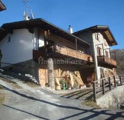 Villa in vendita a La Salle