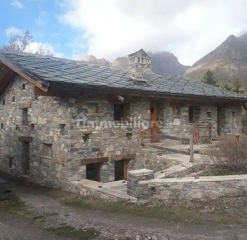 Rustico - Casale in vendita a La Salle