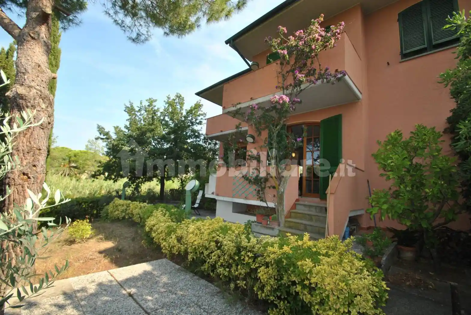 Casa indipendente in vendita a Rosignano Marittimo