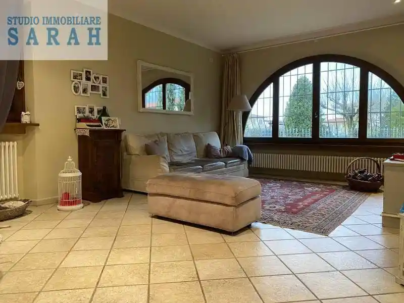 Casa indipendente in vendita a Camaiore