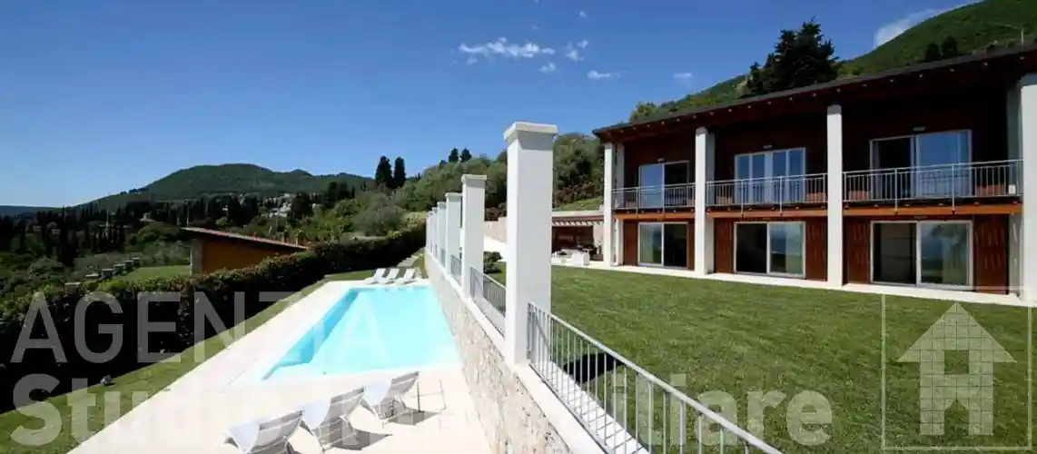 Villa in vendita a Gardone Riviera