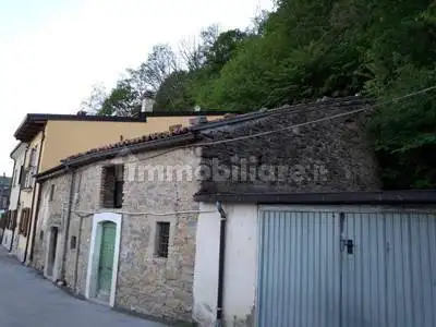 Rustico - Casale in vendita a Scontrone