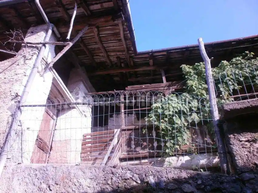 Rustico - Casale in vendita a Costa Volpino