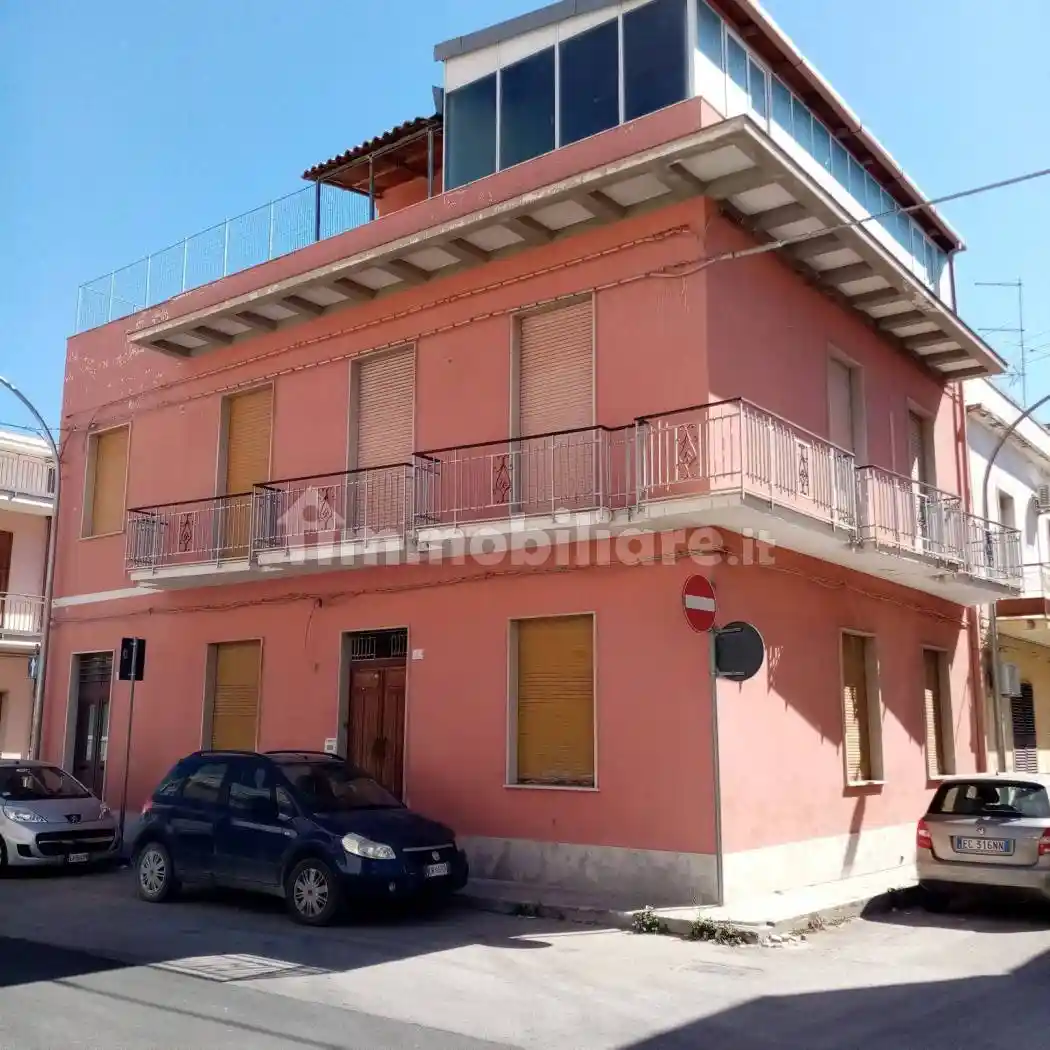 Palazzo - Edificio in vendita a Avola