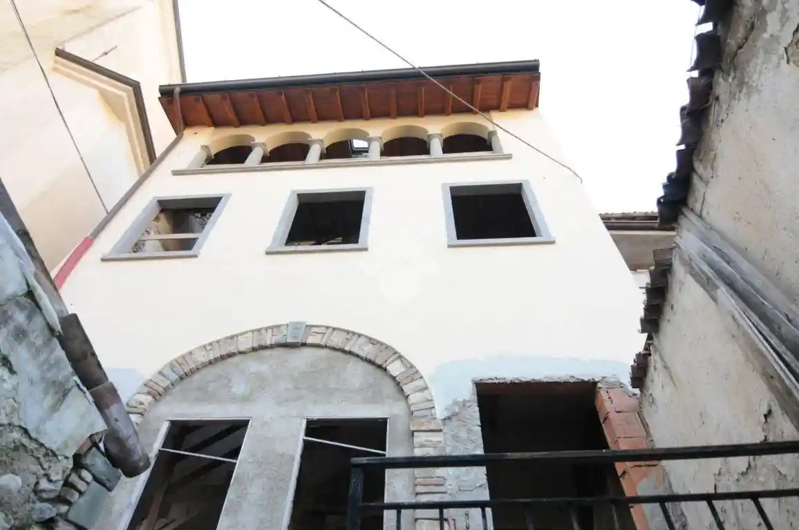 Appartamento in vendita a Adrara San Martino