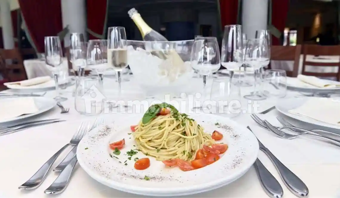 Palazzo - Edificio in vendita a Arizzano