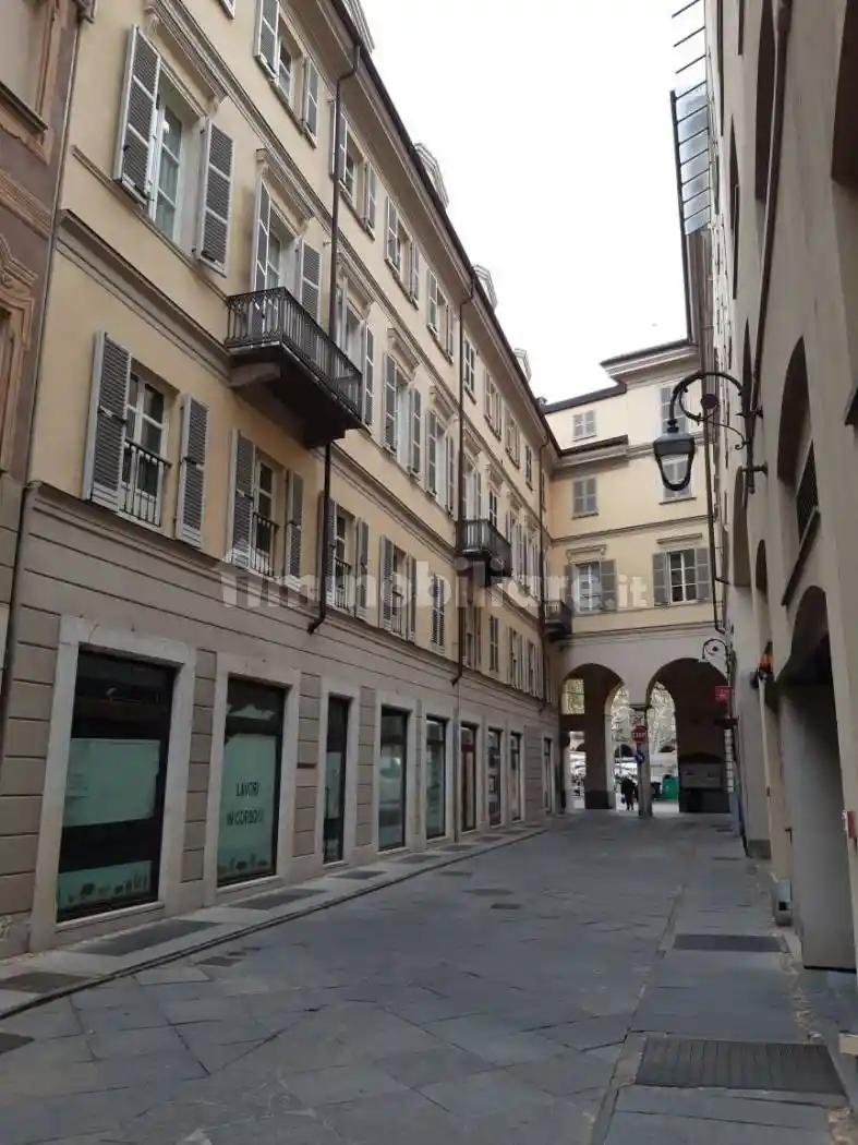 Palazzo - Edificio in vendita a Asti