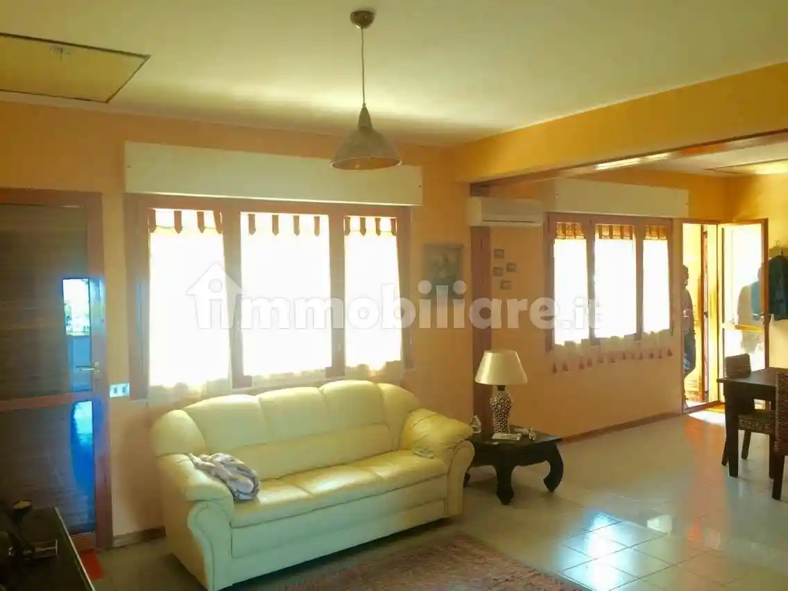 Appartamento in vendita a Caronia