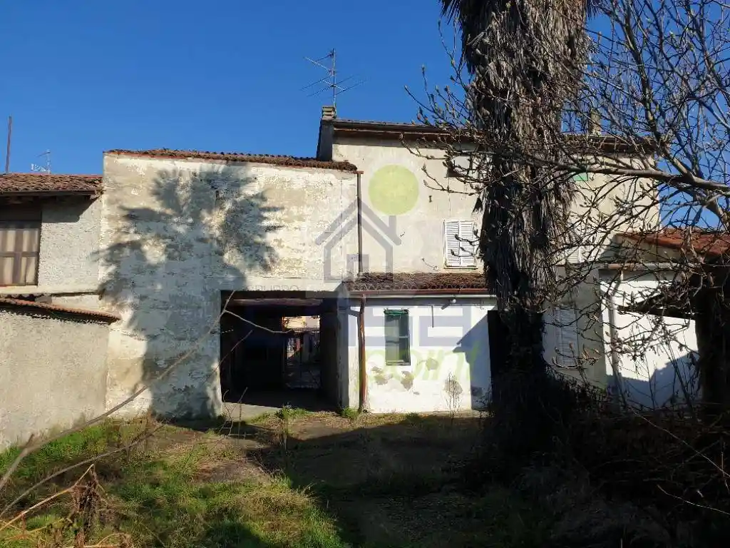 Casa indipendente in vendita a Robecco d'Oglio
