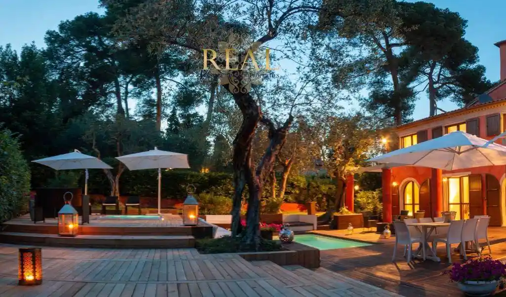 Villa unifamiliare viale Sardegna, Colle dei Pini, Riccione - foto 2