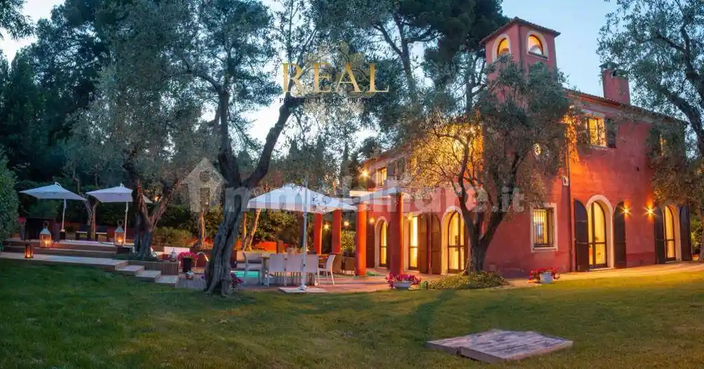 Villa unifamiliare viale Sardegna, Colle dei Pini, Riccione - foto 3