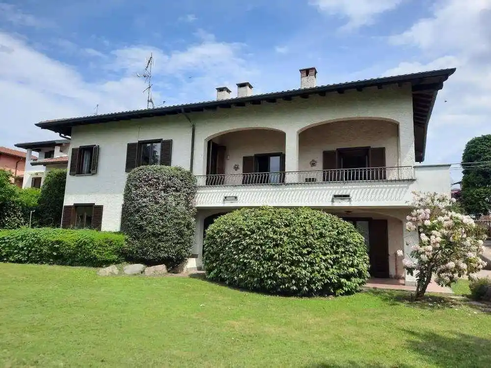 Villa in vendita a Taino