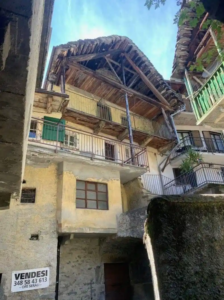 Casa indipendente in vendita a Varzo