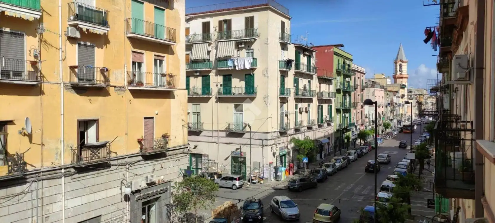 Appartamento in vendita a Napoli