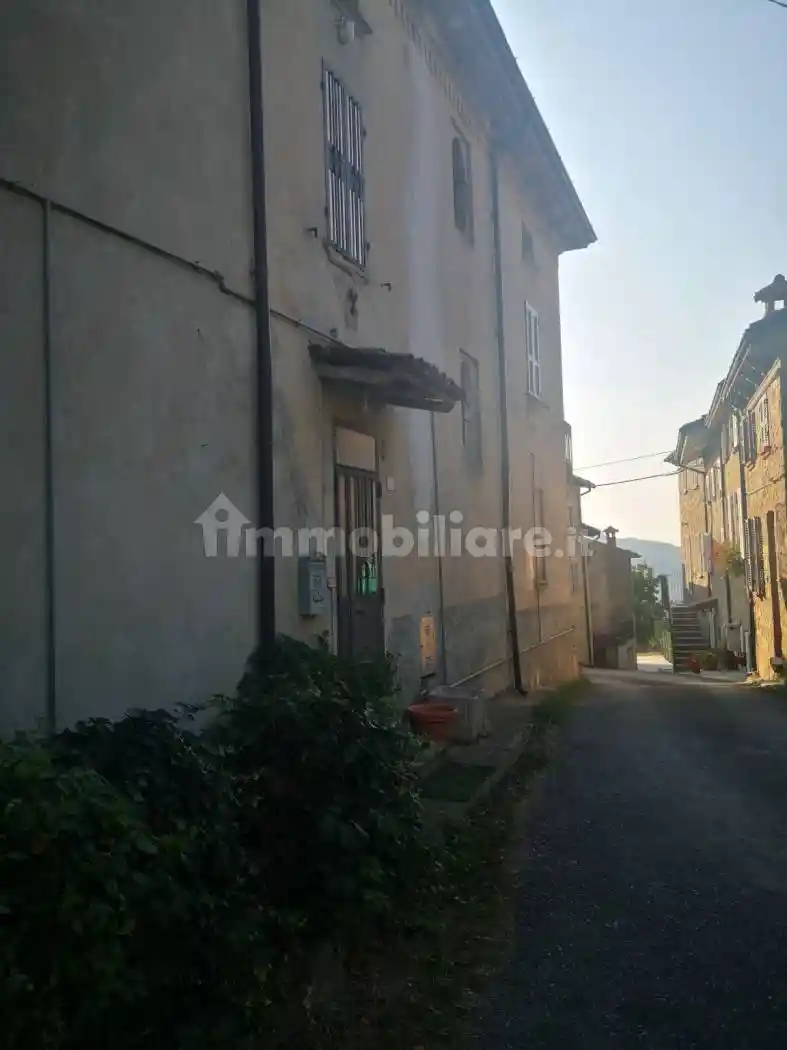 Rustico - Casale in vendita a Alta Val Tidone