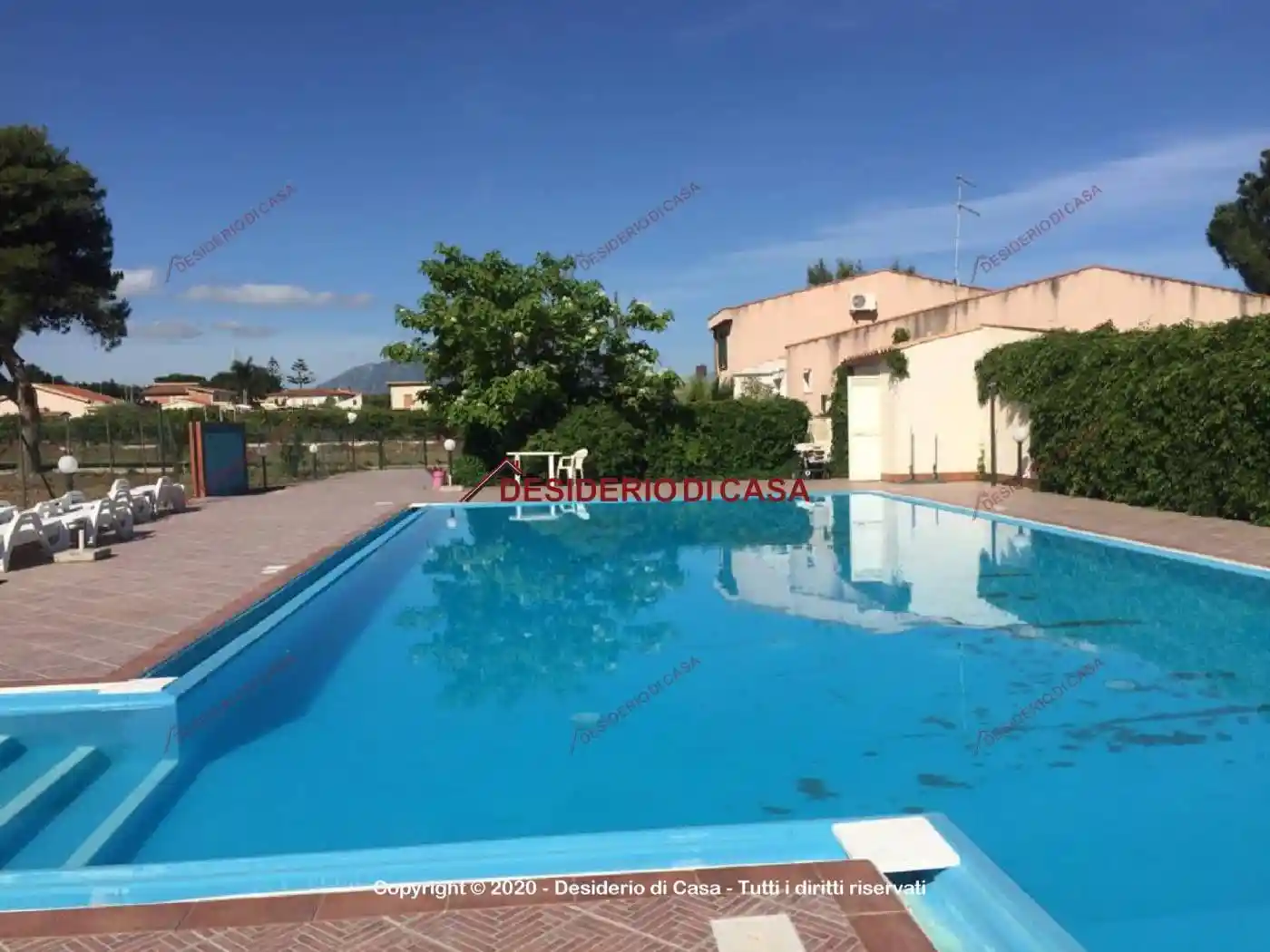 Villetta a schiera in affitto a Campofelice di Roccella