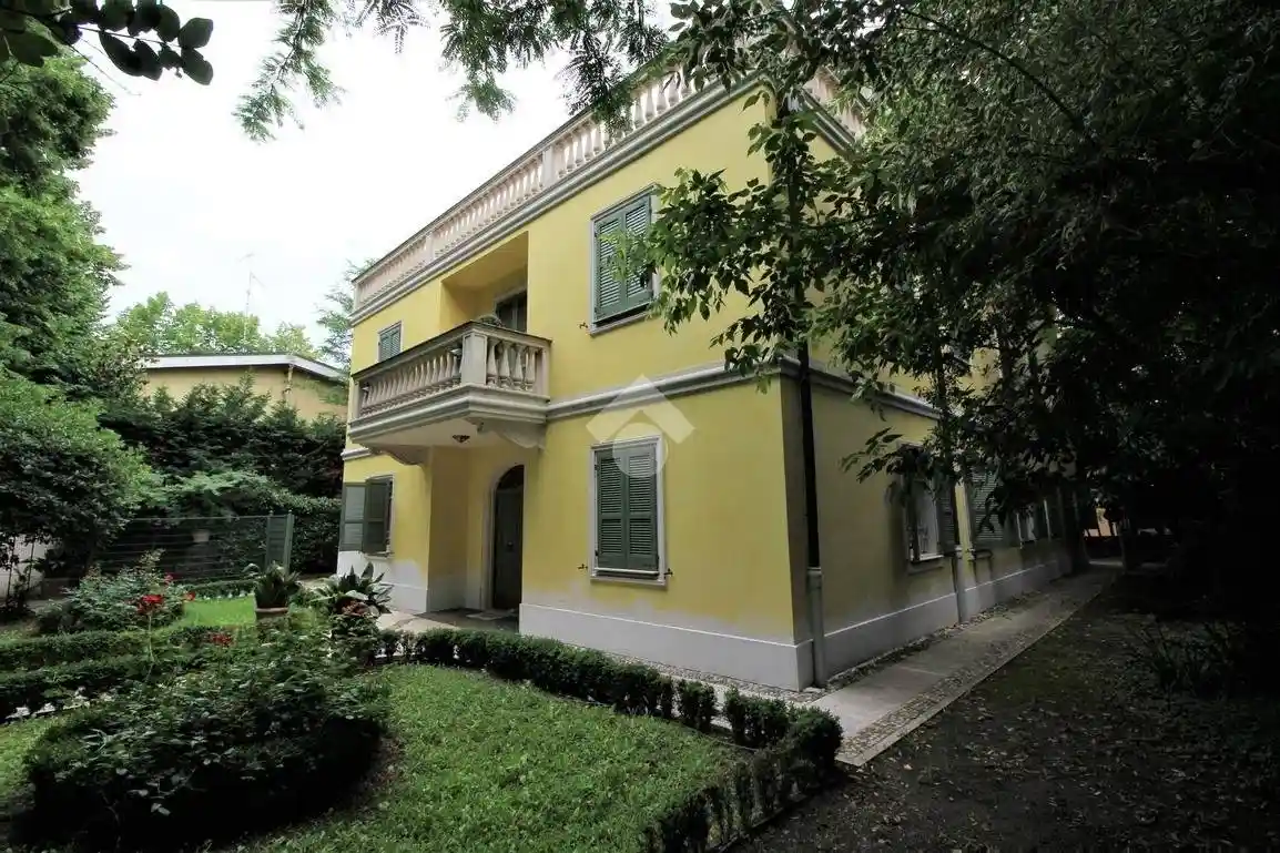 Villa in vendita a Carpi