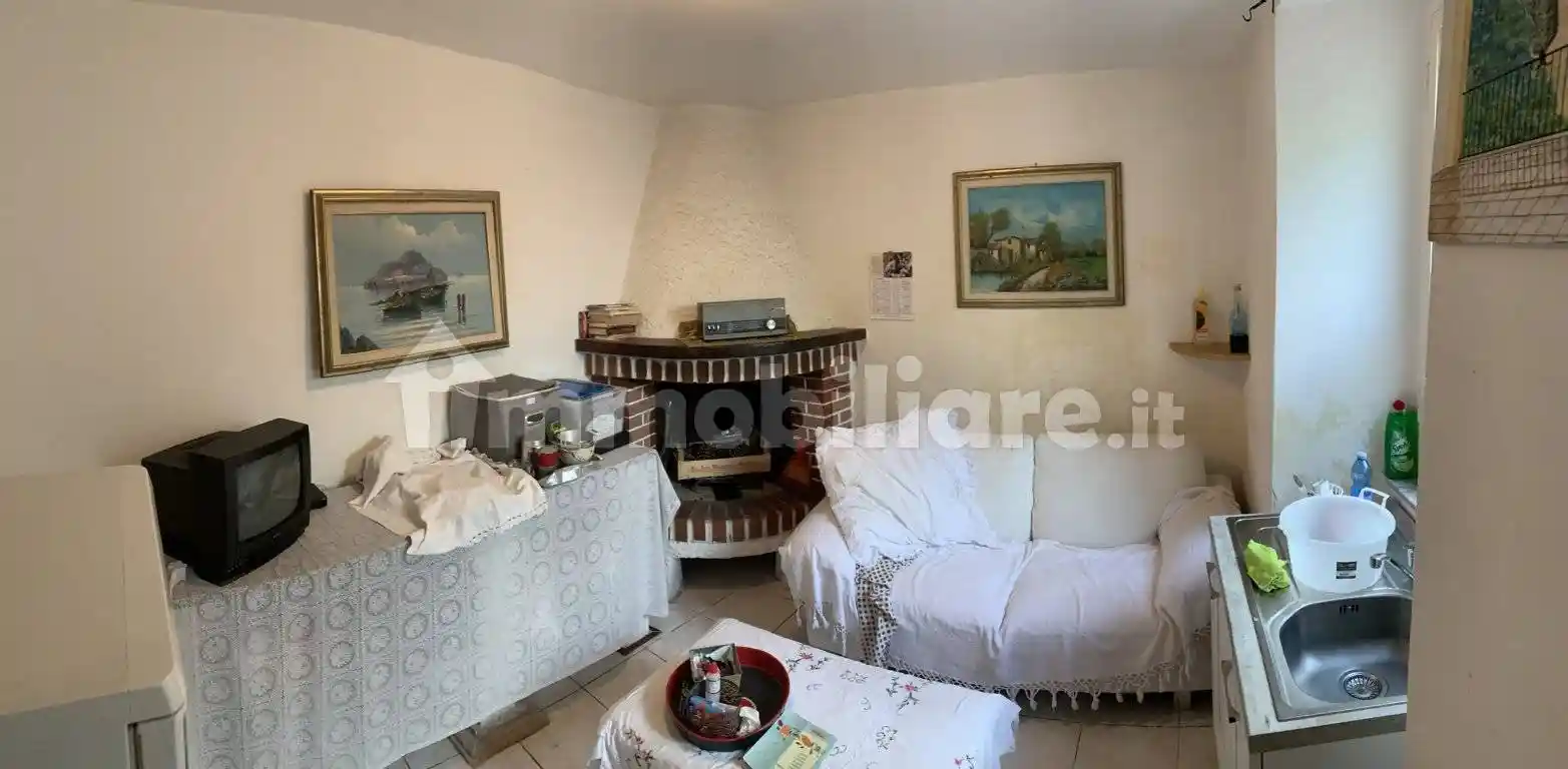Casa indipendente in vendita a Massa