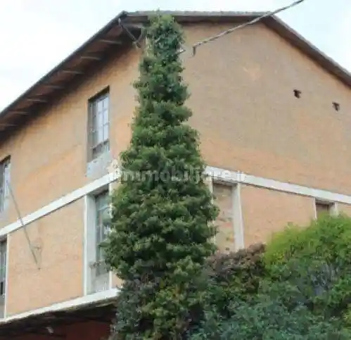 Rustico - Casale in vendita a Perugia