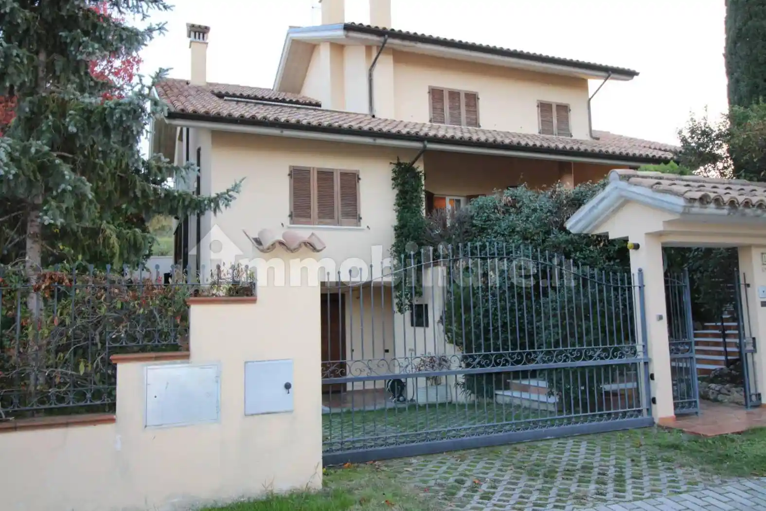 Villa in vendita a Appignano del Tronto