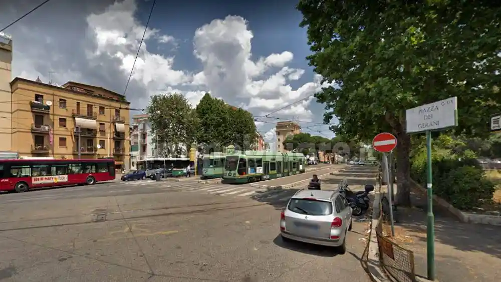 Palazzo - Edificio in vendita a Roma