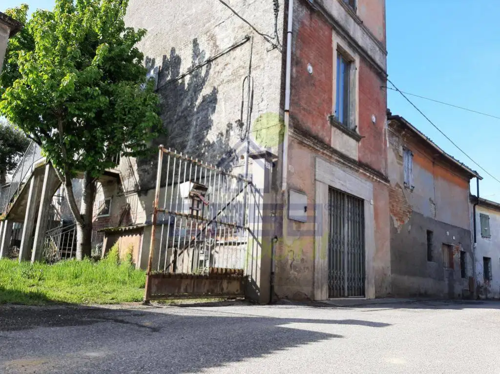 Casa indipendente in vendita a Grontardo