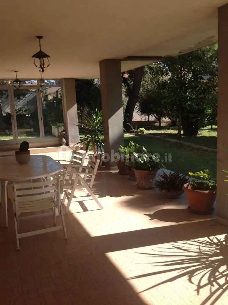 Villa in vendita a Nereto