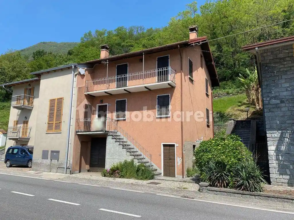 Villa in vendita a Gera Lario