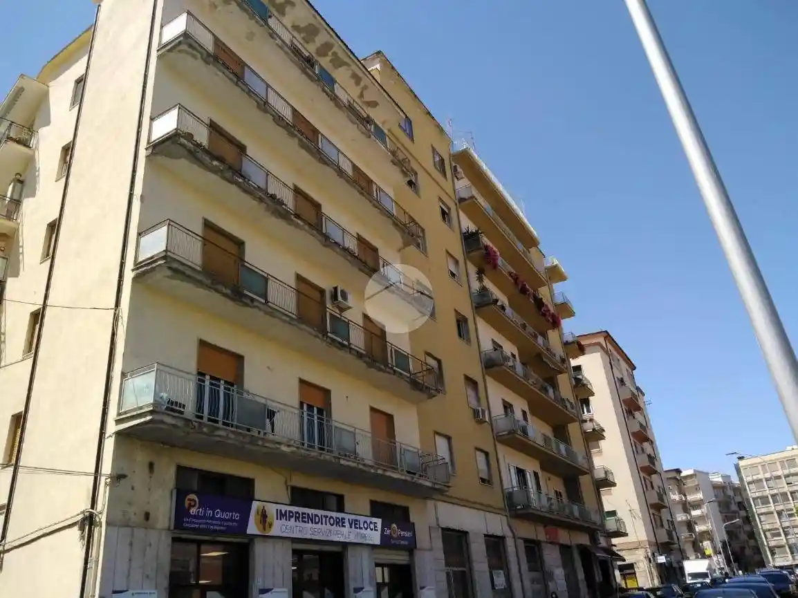 Trilocale via Francesco Saverio Nitti 20, Centro, Cosenza - foto 4