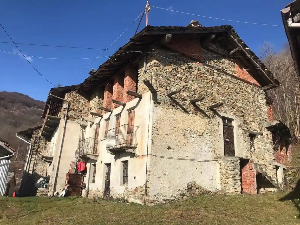 Casa indipendente in vendita a Monastero di Lanzo