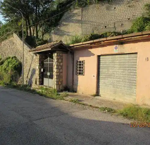 Villa unifamiliare, da ristrutturare, 180 m², Carsoli - foto 3