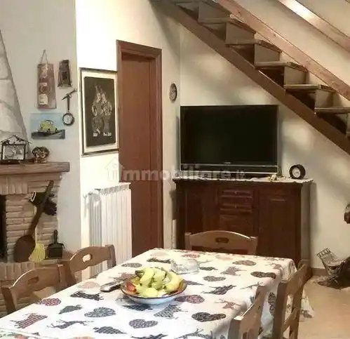 Villa a schiera 3 locali, buono stato, Rocca di Botte - foto 4