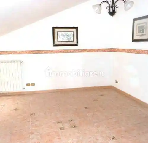 Attico ottimo stato, 70 m², Pereto - foto 4