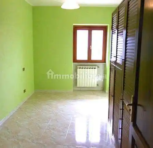 Trilocale ottimo stato, piano terra, Pereto - foto 5