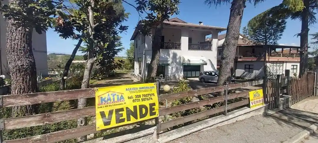 Villa in vendita a Castelbellino